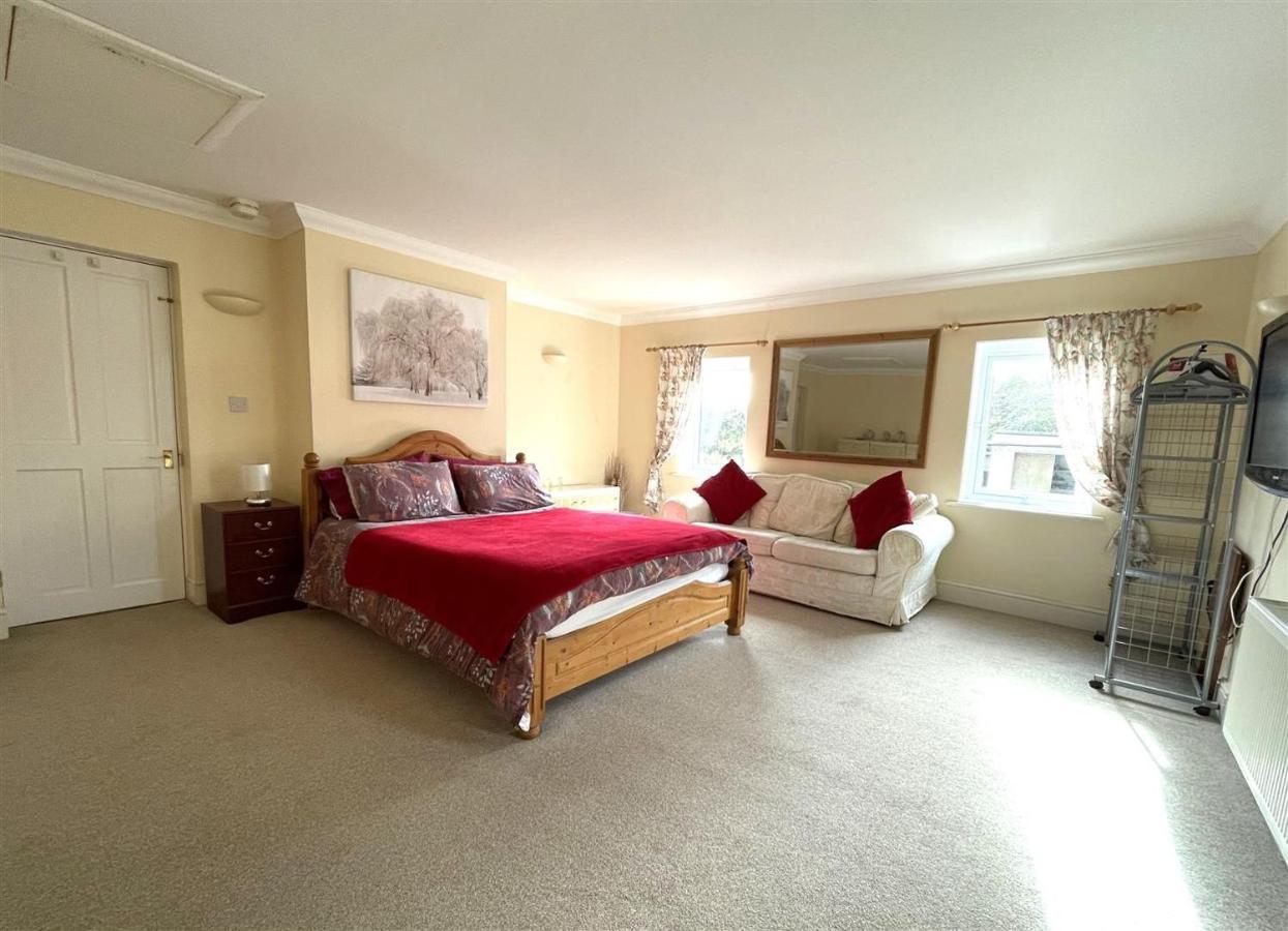 Bed and Breakfast Bryncoch Llannon Exterior foto