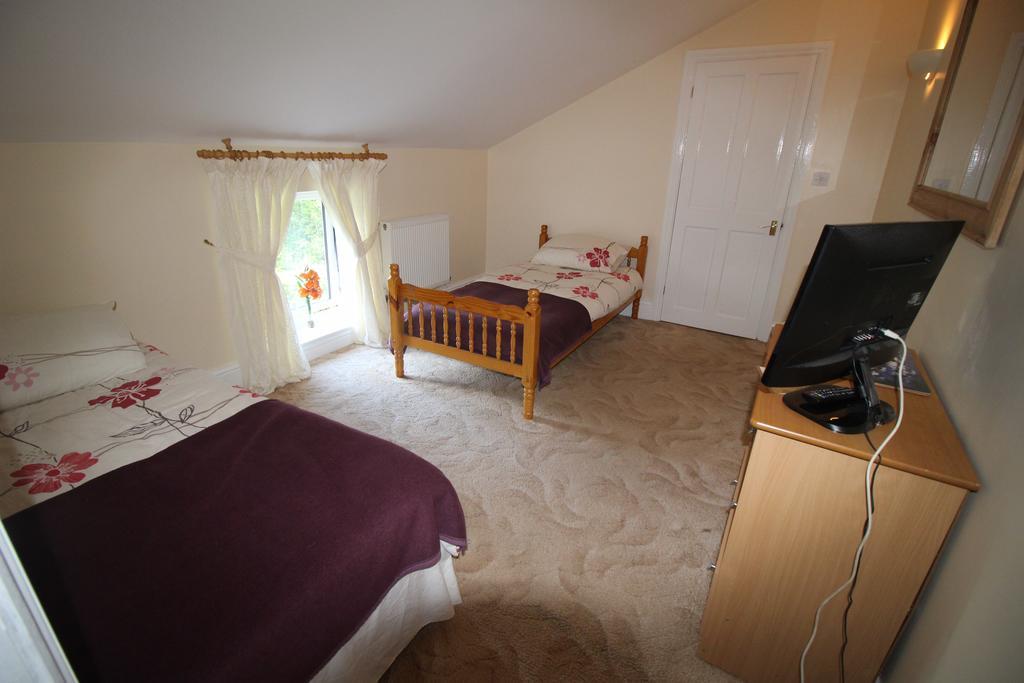 Bed and Breakfast Bryncoch Llannon Exterior foto