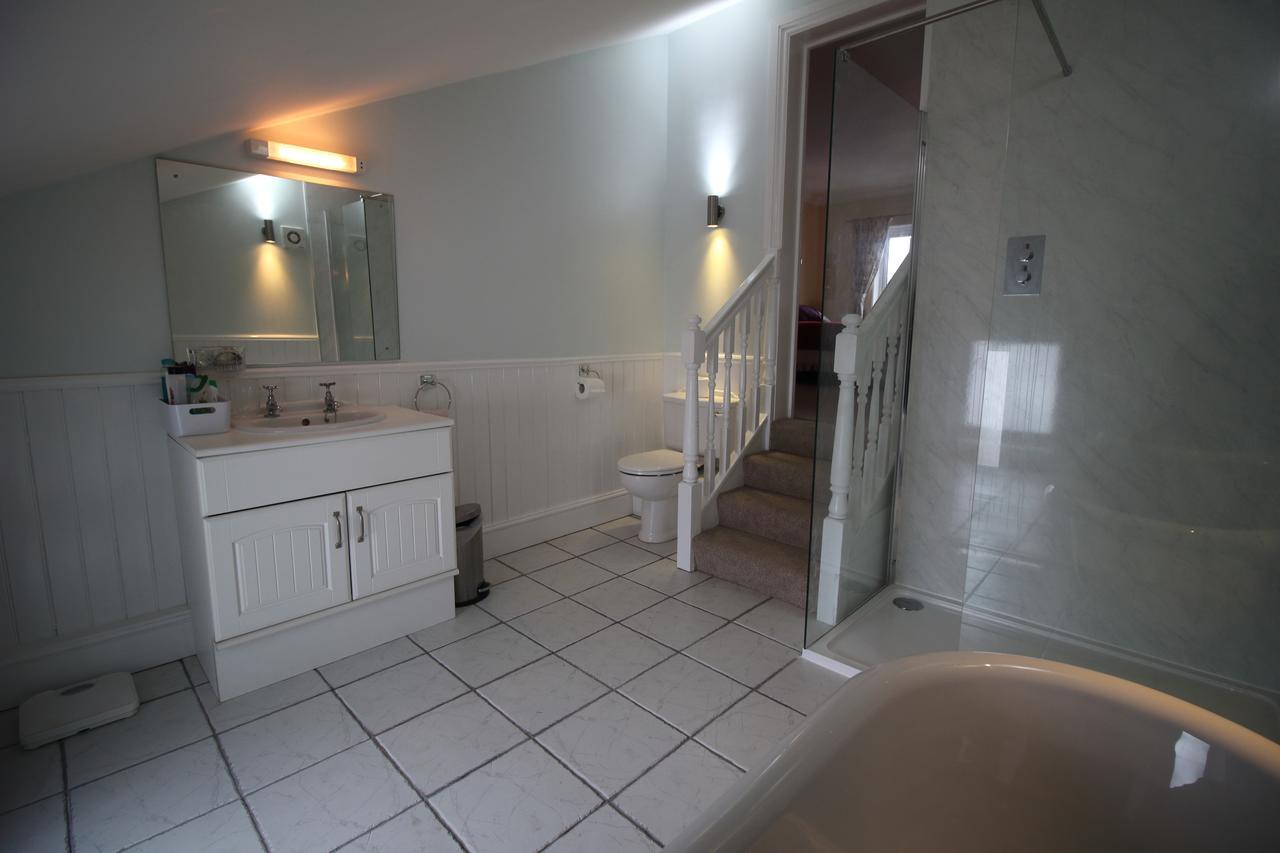 Bed and Breakfast Bryncoch Llannon Exterior foto